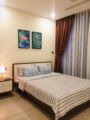 Luxury 2- BED & Bathtub at Vinhomes Golden River ホテルの詳細