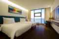 Maximilan Danang Beach Hotel ホテルの詳細