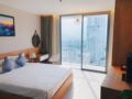 Panoramic City View Studio w/ Balcony ホテルの詳細