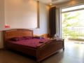 Spacious, luxurious, full of natural light bedroom ホテルの詳細