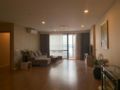 Spacious Riverview Modern Apt ( Free Netflix ) ホテルの詳細