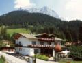 Berghaus Halali - dein kleines Hotel an der Zugspitze ホテルの詳細
