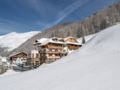 Burghotel Alpenglühn ホテルの詳細