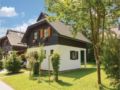 Three-Bedroom Holiday Home in Feistritz im Rosental ホテルの詳細