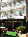 The White House Guest House ホテルの詳細