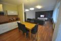 Apartment Jeseniova 90m2 with Garage ホテルの詳細