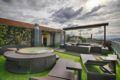 Panoramic apartment with roof terrace with Jacuzzi ホテルの詳細