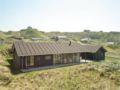 Five-Bedroom Holiday Home in Lokken ホテルの詳細