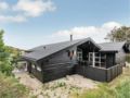Four-Bedroom Holiday Home in Henne ホテルの詳細