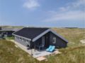 Four-Bedroom Holiday Home in Hvide Sande ホテルの詳細