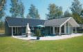 Holiday home Mågelunden Rødby VI ホテルの詳細