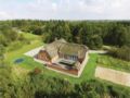 Six-Bedroom Holiday Home in Ulfborg ホテルの詳細