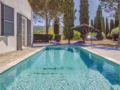 Five-Bedroom Holiday Home in St Florent ホテルの詳細