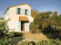 Four-Bedroom Holiday Home in La Tranche sur Mer ホテルの詳細