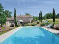 Holiday Home Cahuzac Sur Vere Puech Gaubil ホテルの詳細