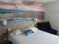 Hotel The Originals Saint-Brieuc Nord Au Chêne Vert ホテルの詳細