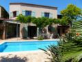 Maison provençale piscine et plages ホテルの詳細