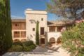 Pierre & Vacances Hotel du Golf de Pont Royal en Provence ホテルの詳細