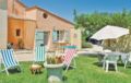 Studio Holiday Home in Caderousse ホテルの詳細