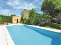 Three-Bedroom Holiday Home in Caderousse ホテルの詳細