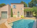 Three-Bedroom Holiday Home in Saint-Remy-de-Provence ホテルの詳細