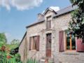 Two-Bedroom Holiday Home in Josselin ホテルの詳細