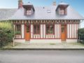 Two-Bedroom Holiday Home in Le Bourg-Dun ホテルの詳細