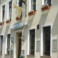 Romantisches Hotel Zur Traube Schwerin ホテルの詳細