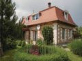 Three-Bedroom Holiday Home in Balatonkeresztur ホテルの詳細