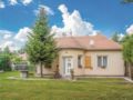 Two-Bedroom Holiday Home in Balatonfenyves ホテルの詳細