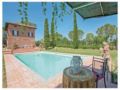 Six-Bedroom Holiday Home in Castiglione del Lago ホテルの詳細