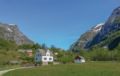 Five-Bedroom Holiday home with a Fireplace in Eidfjord ホテルの詳細