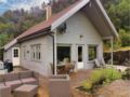 Four-Bedroom Holiday Home in Hebnes ホテルの詳細