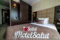 Salut Hotel ホテルの詳細