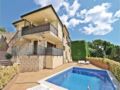 Five-Bedroom Holiday Home in Tordera ホテルの詳細