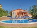 Four-Bedroom Holiday Home in Caldes de Malavella ホテルの詳細