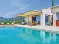 Four-Bedroom Holiday Home in Moscari ホテルの詳細
