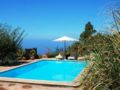 Holiday Home El estanco viejo - Casa Poleo ホテルの詳細