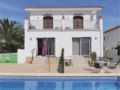 Six-Bedroom Holiday Home in Miami Platja ホテルの詳細