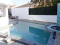 Three-Bedroom Holiday home Sant Pere Pescador with an Outdoor Swimming Pool 04 ホテルの詳細