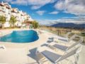 Two-Bedroom Apartment in La Cala de Mijas ホテルの詳細