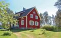 Holiday home Sisjön Silverstrand Älgarås ホテルの詳細