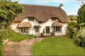 Beautiful Thatched Cottage in Lovely Village. ホテルの詳細