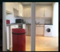 Great 2 BED in Northfields with private garden ホテルの詳細